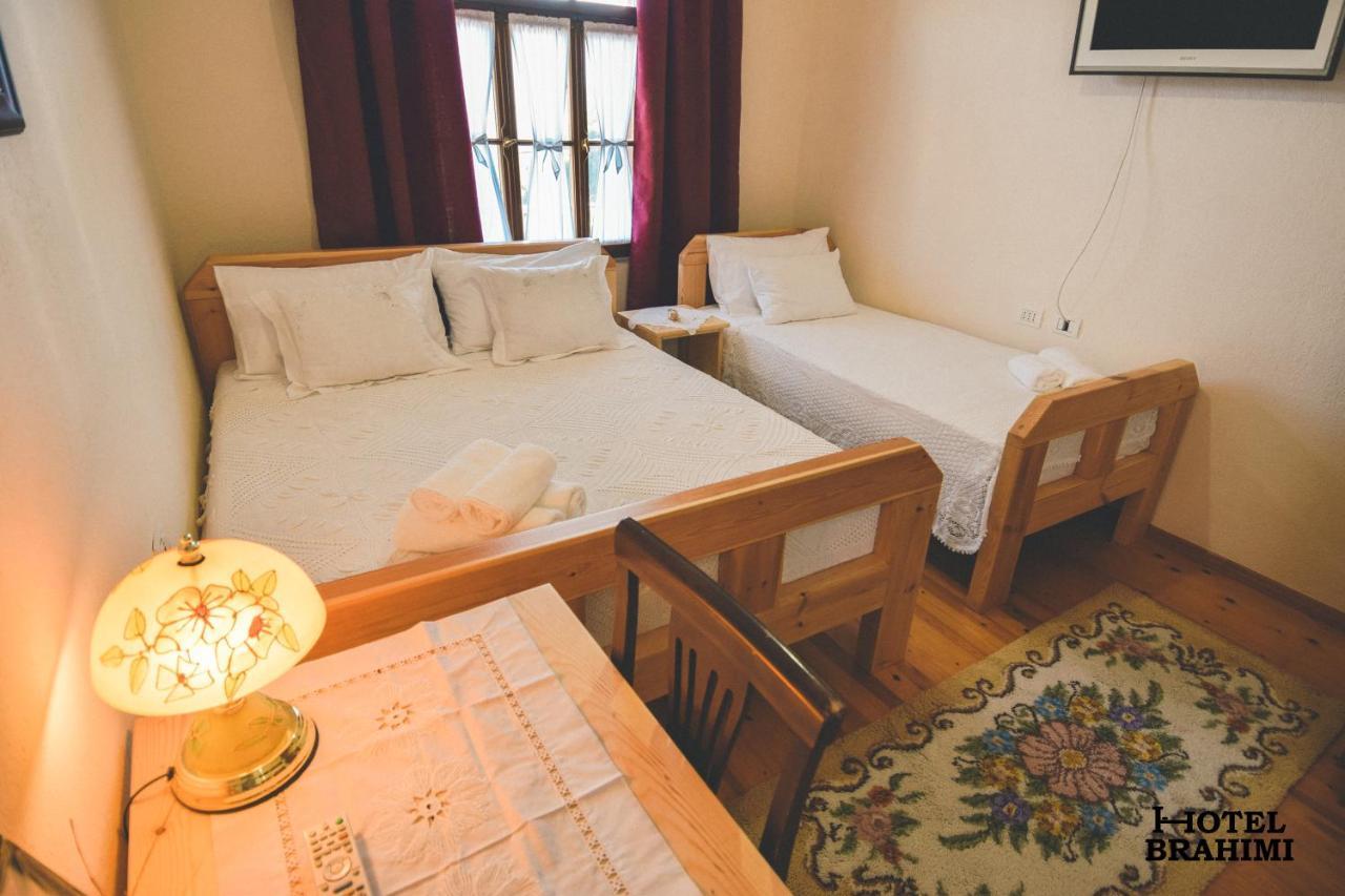 Hotel Brahimi Gjirokastra Kültér fotó